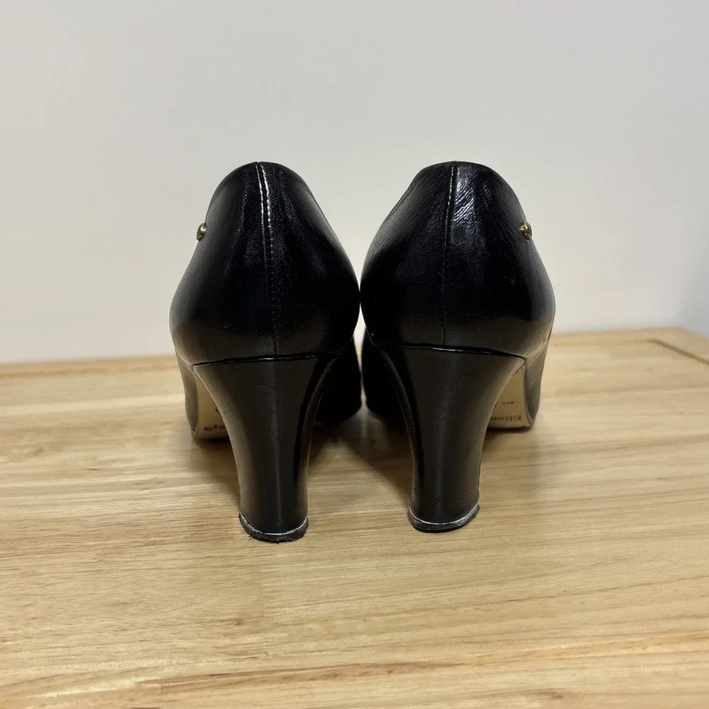 Vtg Etienne Aigner Taylor Black Leather Pump Gold Emblem Old Money Size 8M